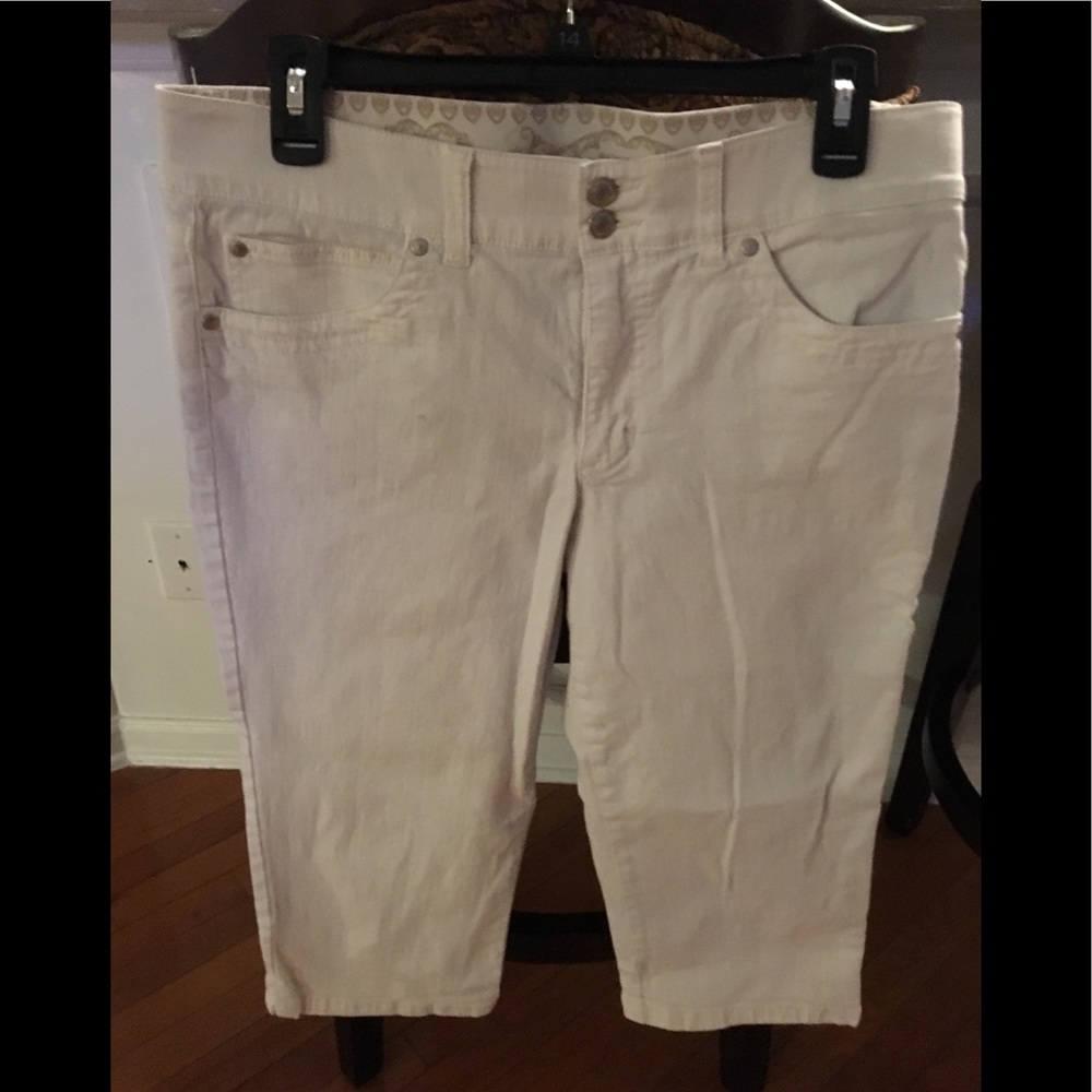 Bandolino Capris